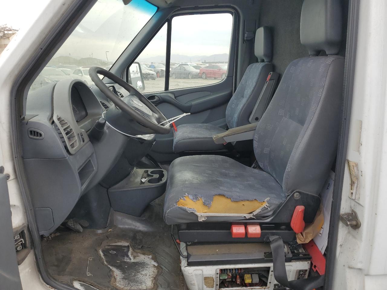 2006 Dodge Sprinter - Image 7