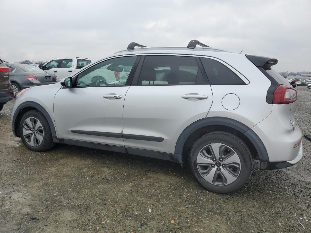 VIN KNDCB3LCXK5259745 2019 KIA NIRO no.2