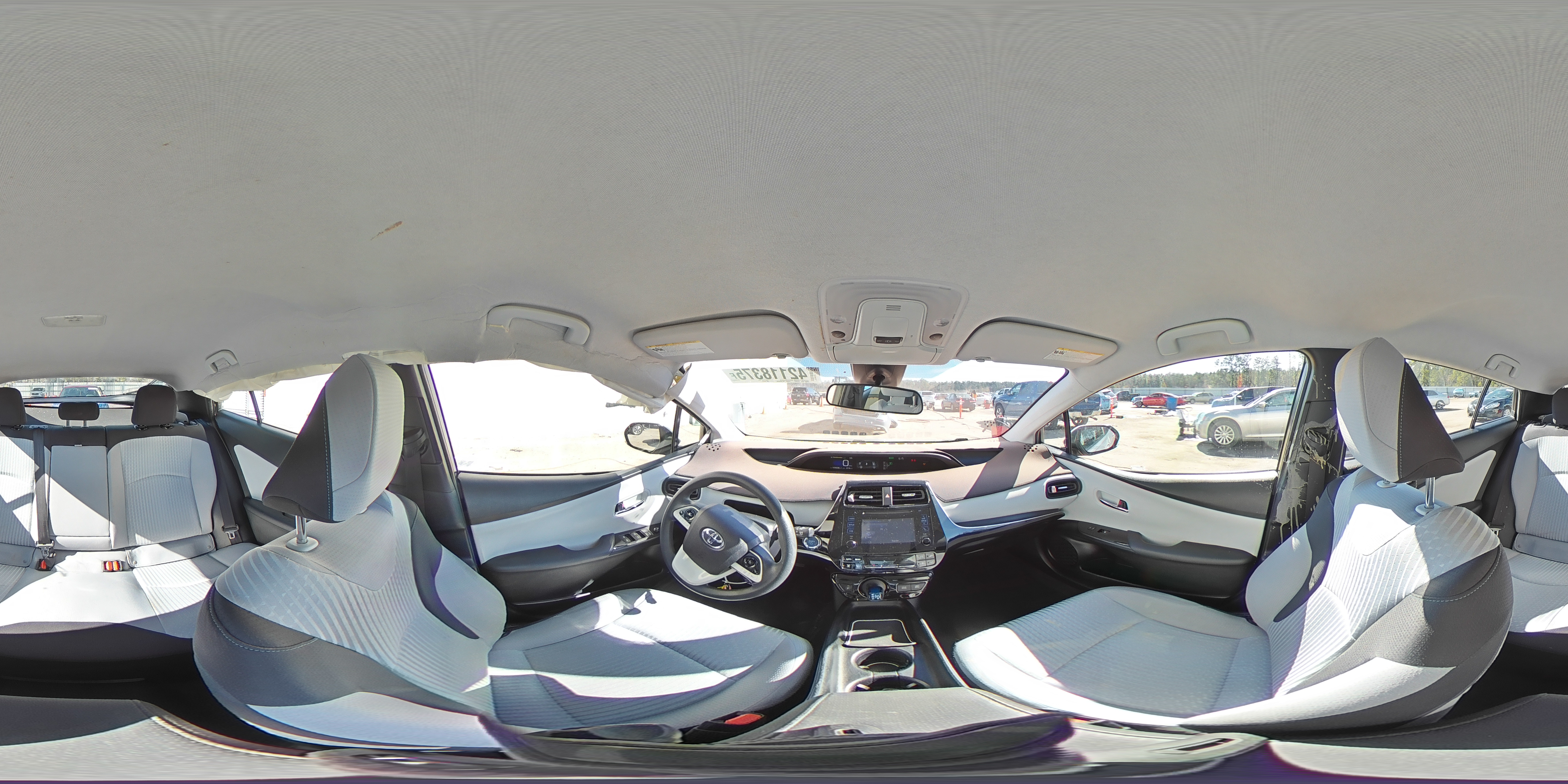 2017 Toyota Prius - Image 14