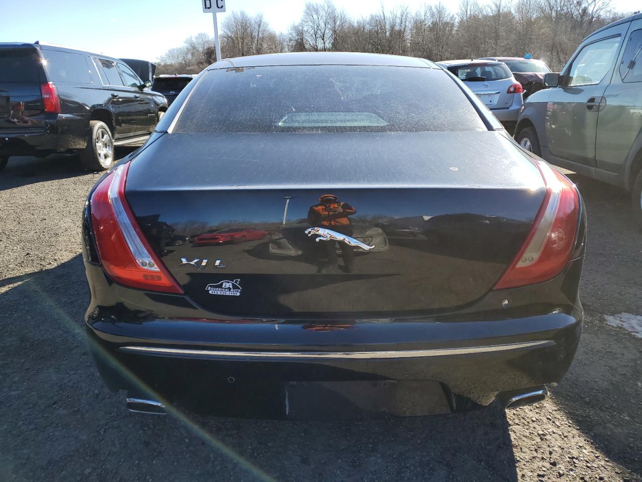 2011 Jaguar XJ - Image 6