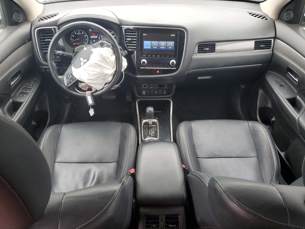2020 Mitsubishi Outlander - Image 8