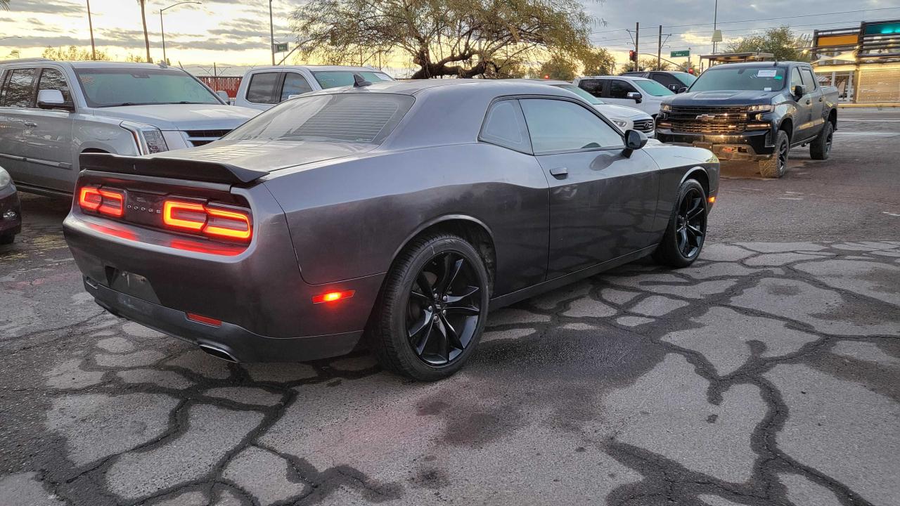 2018 Dodge Challenger - Image 4