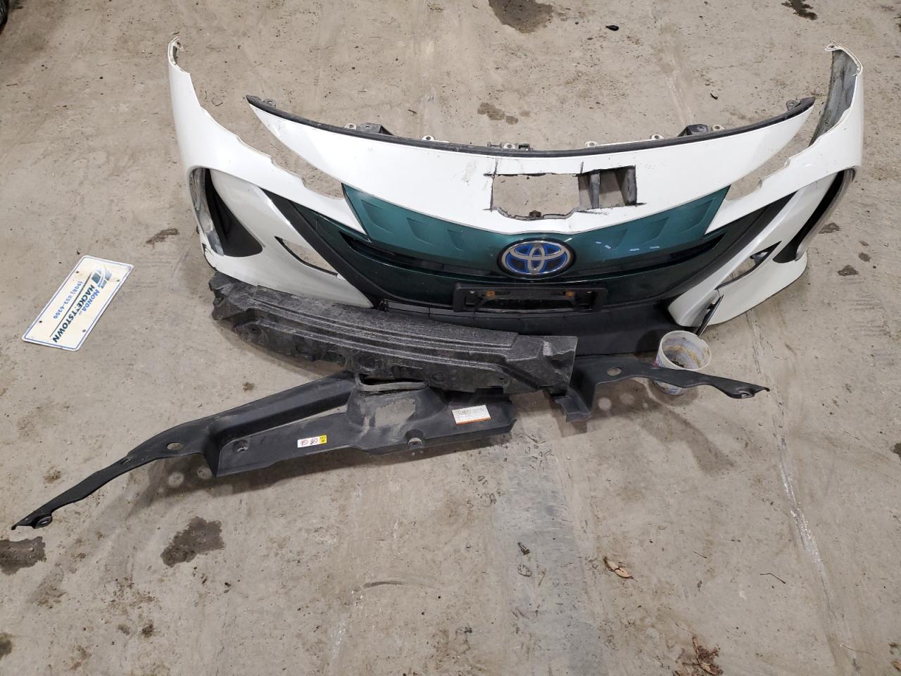 2017 Toyota Prius - Image 12