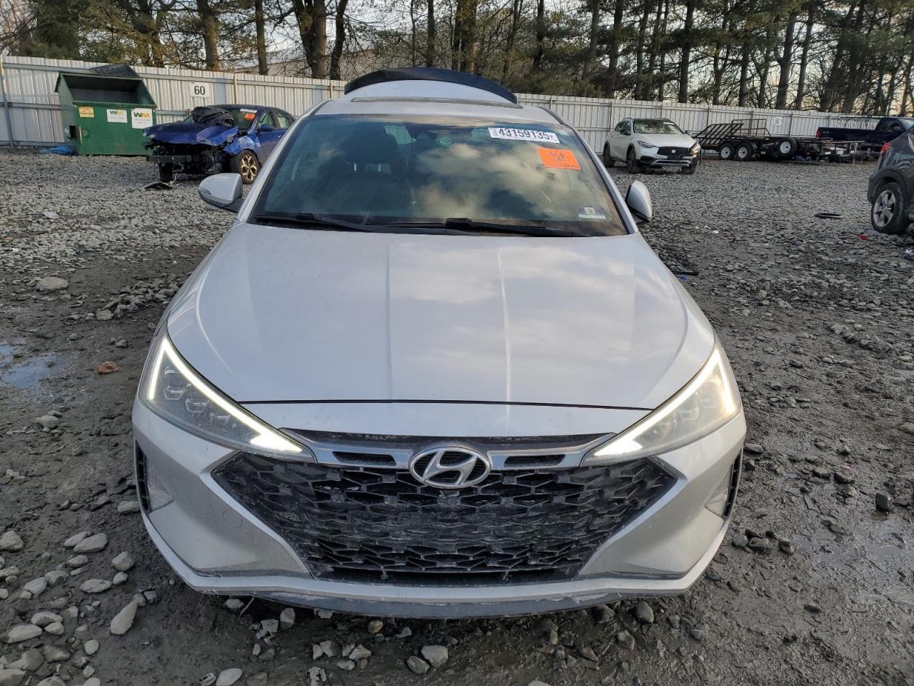 2019 Hyundai Elantra - Image 5
