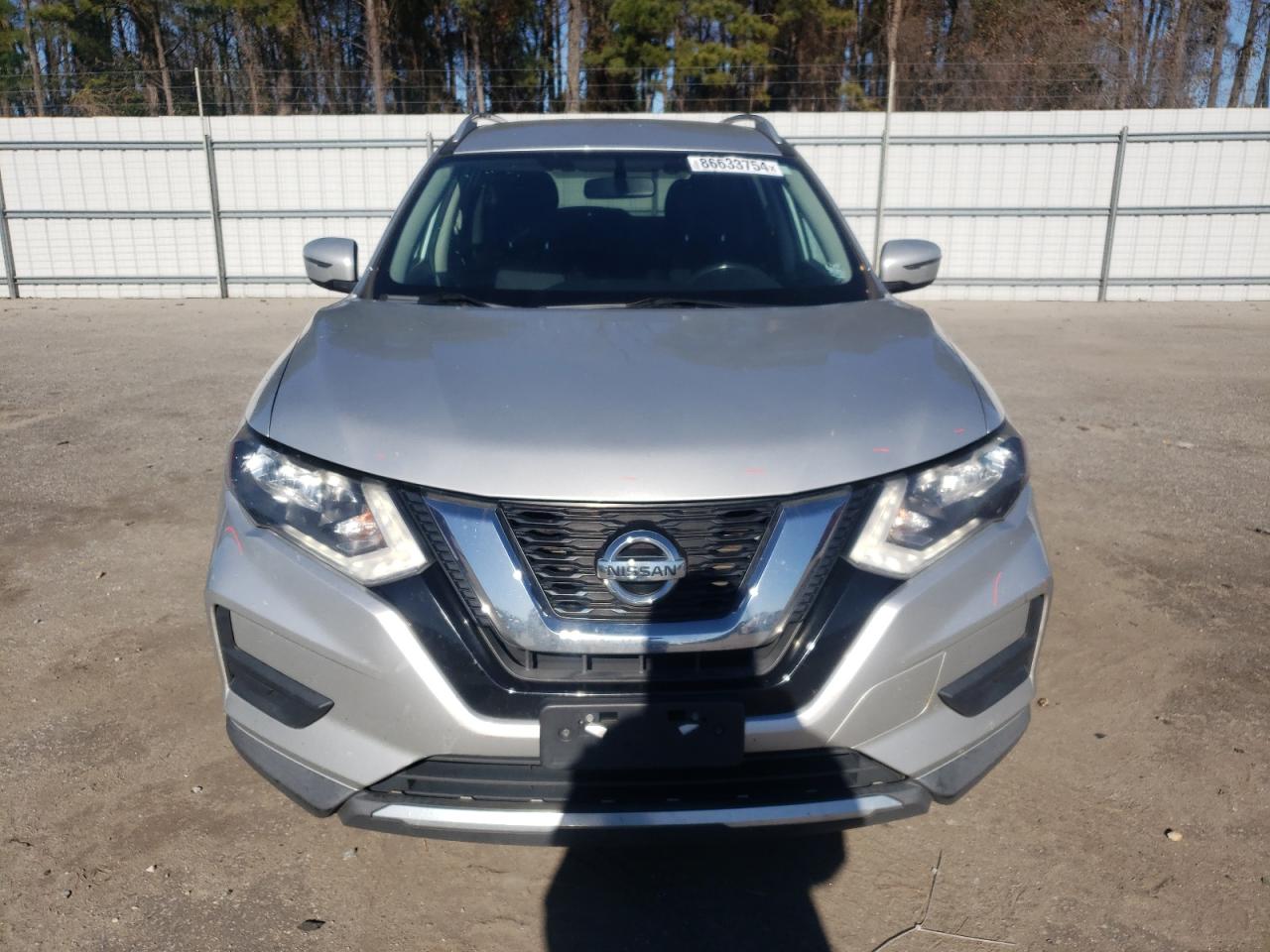 2017 Nissan Rogue - Image 5