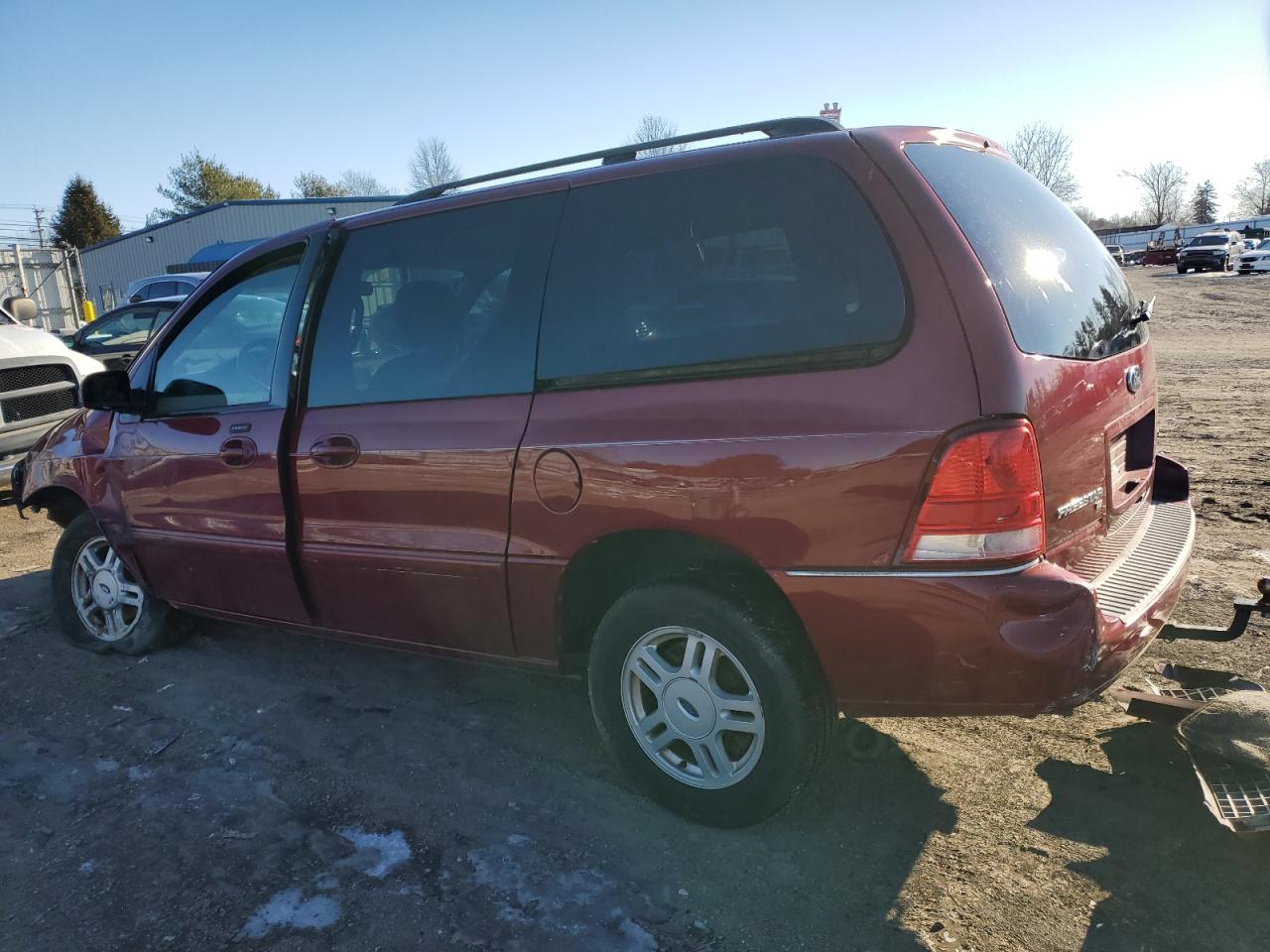 2004 Ford Freestar - Image 2
