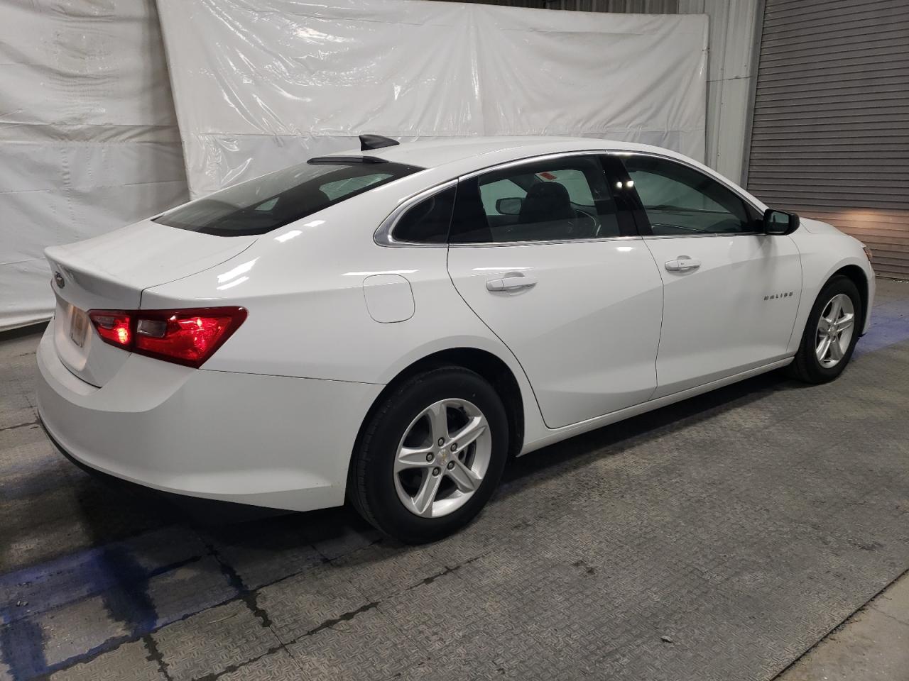 2023 Chevrolet Malibu - Image 3