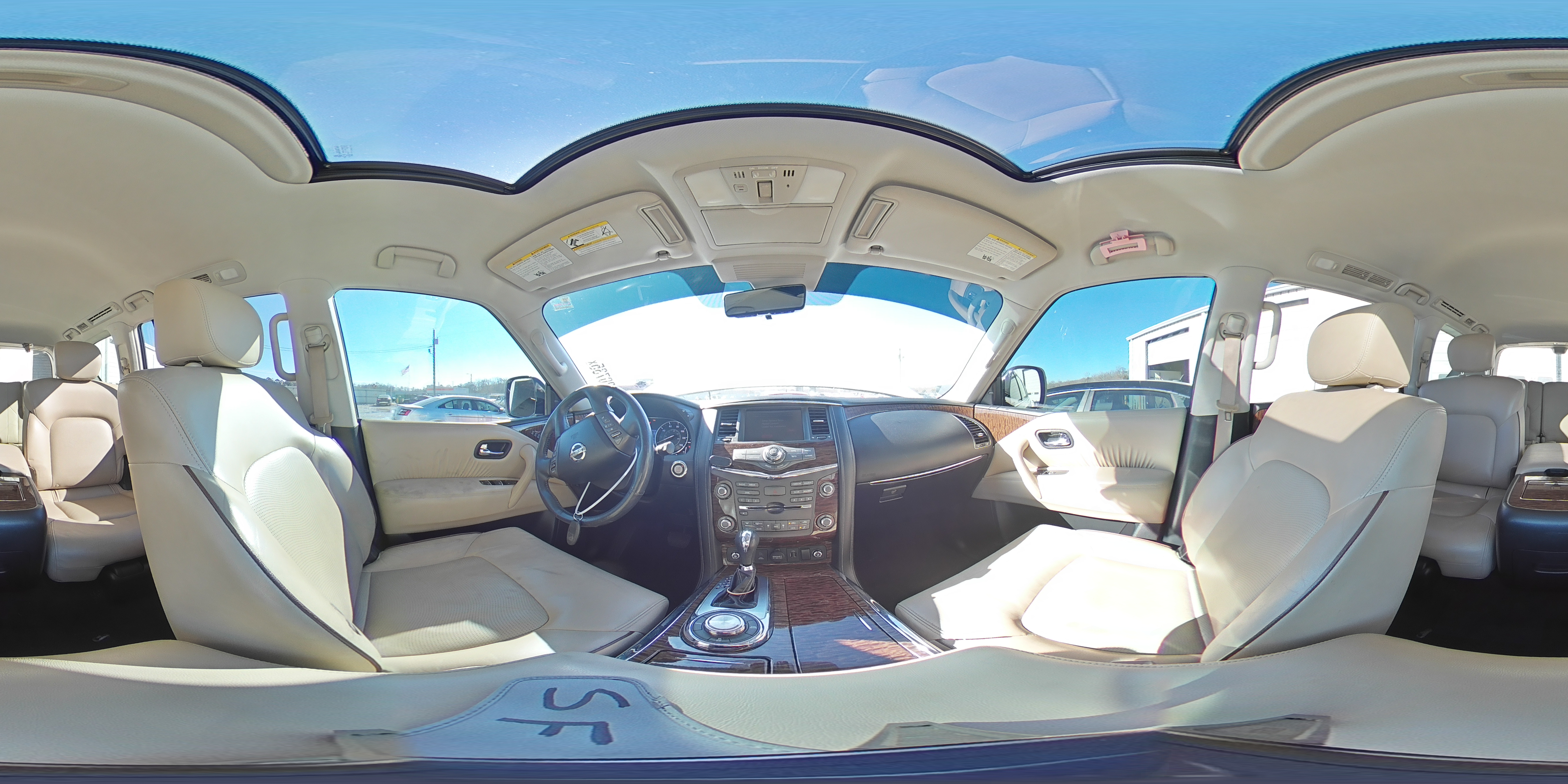 2018 Nissan Armada - Image 17