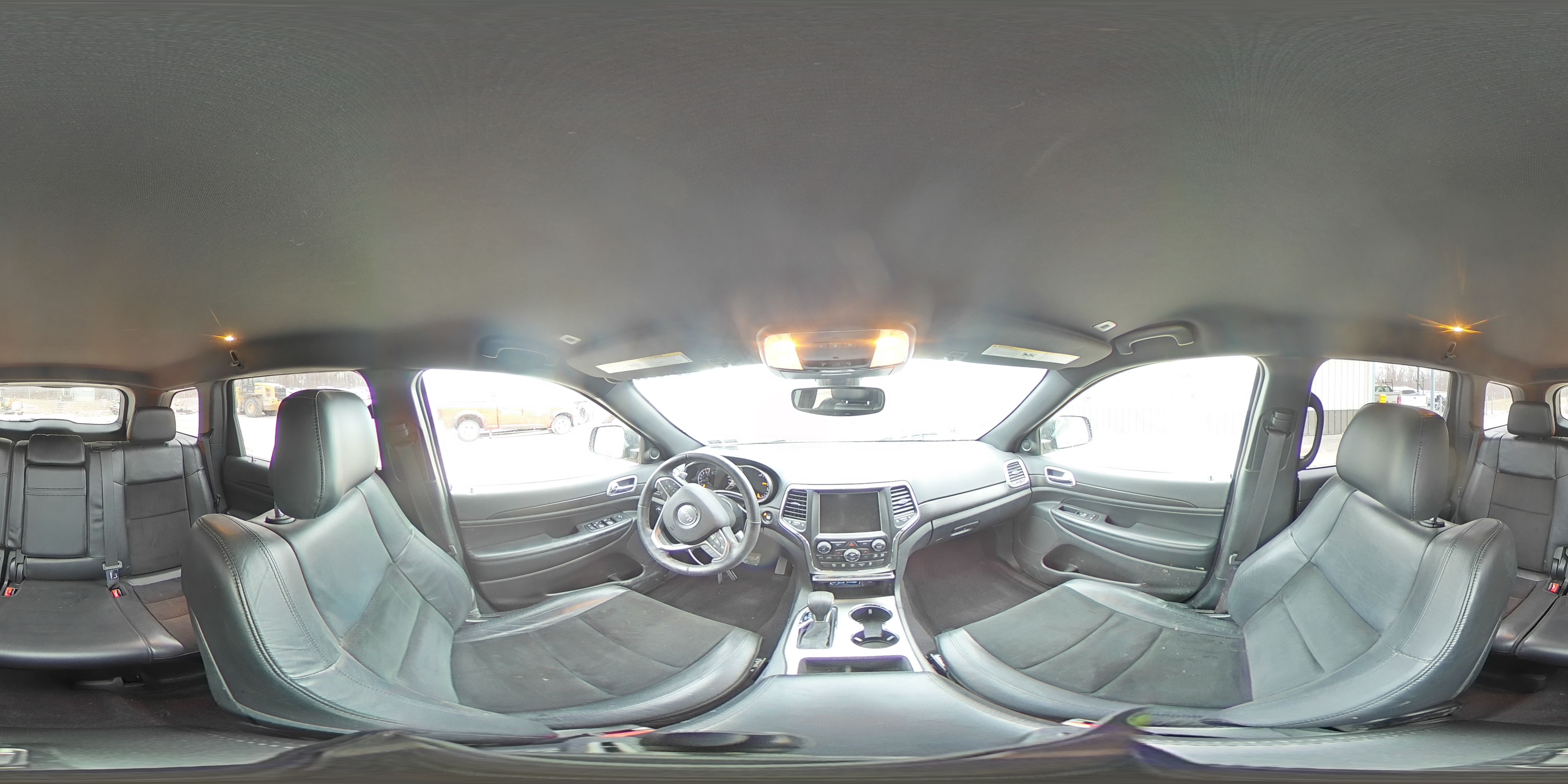 2017 Jeep Grand Cherokee - Image 13