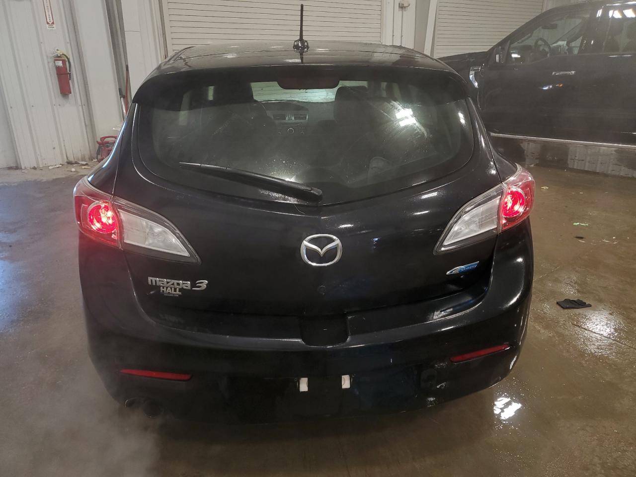 2012 Mazda 3 - Image 6