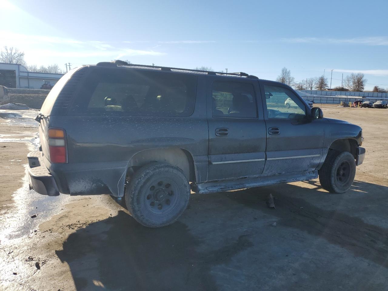 2003 Chevrolet Suburban - Image 3