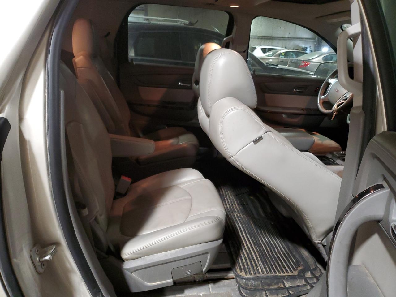 2014 GMC Acadia - Image 11