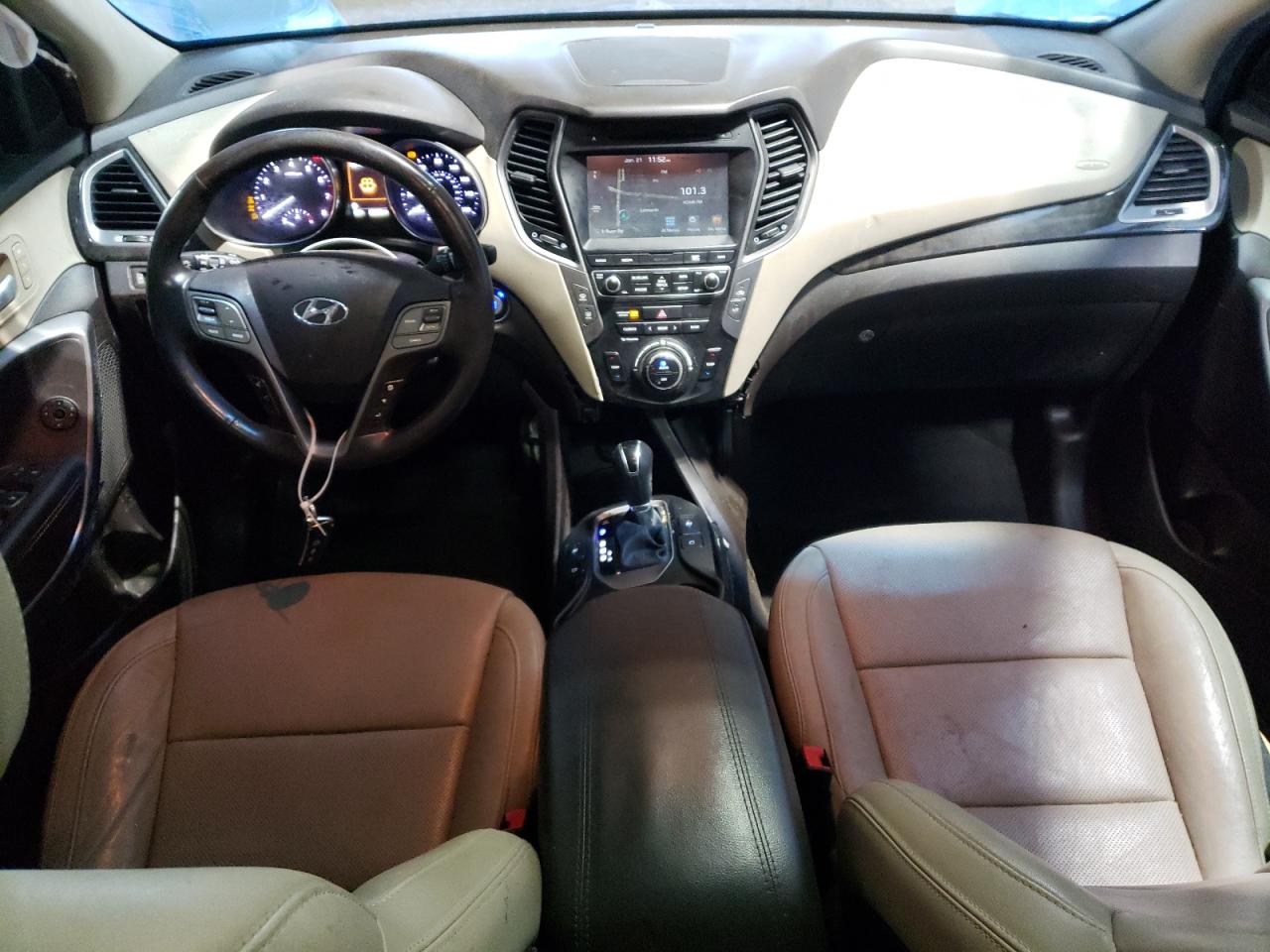 2017 Hyundai Santa Fe - Image 8