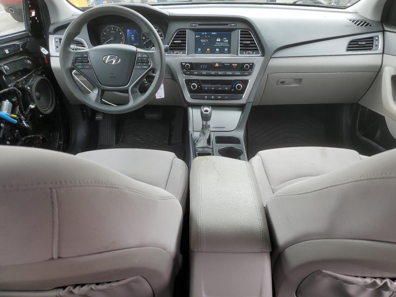 2017 Hyundai Sonata - Image 8