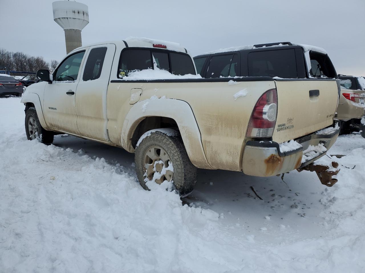 2010 Toyota Tacoma - Image 2