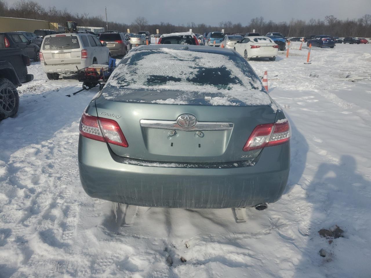 2010 Toyota Camry - Image 6