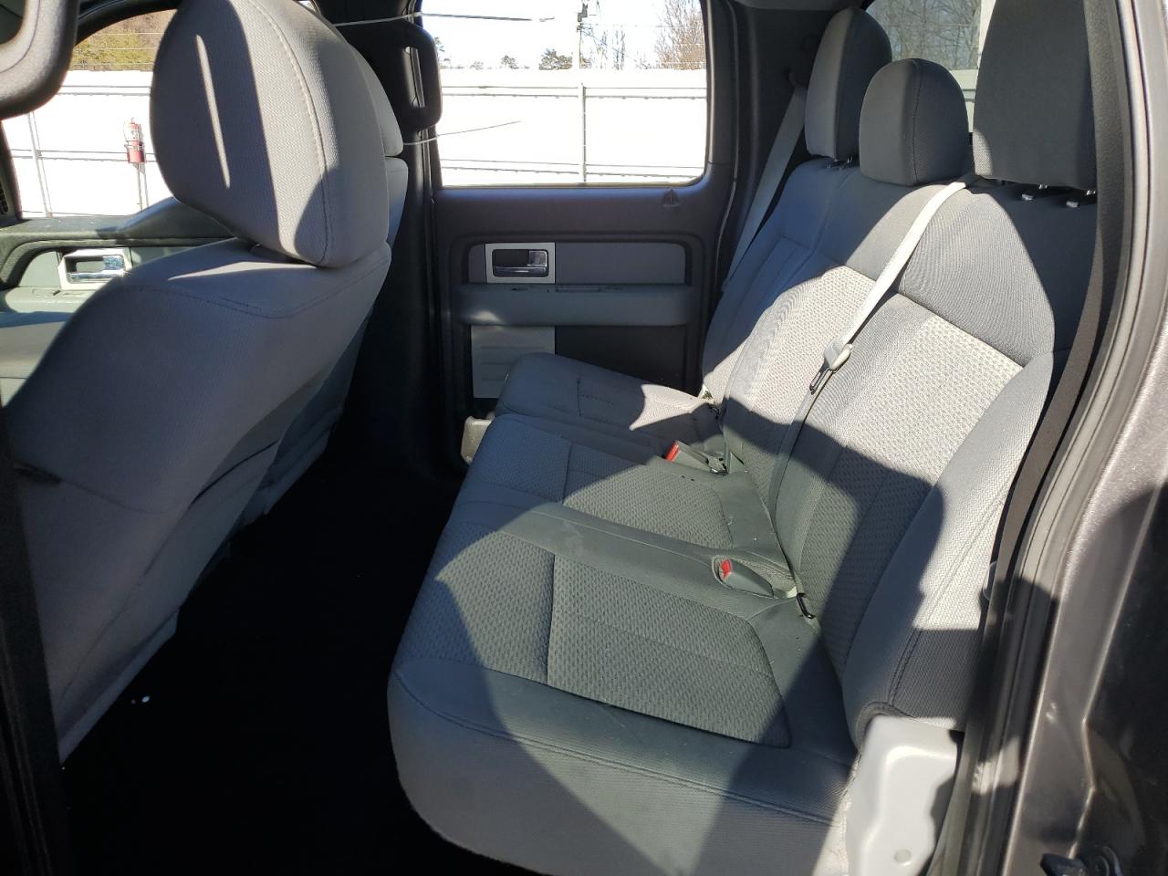 2011 Ford F-150 - Image 10