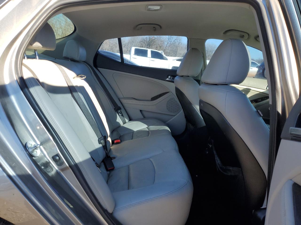 2012 Kia Optima - Image 10