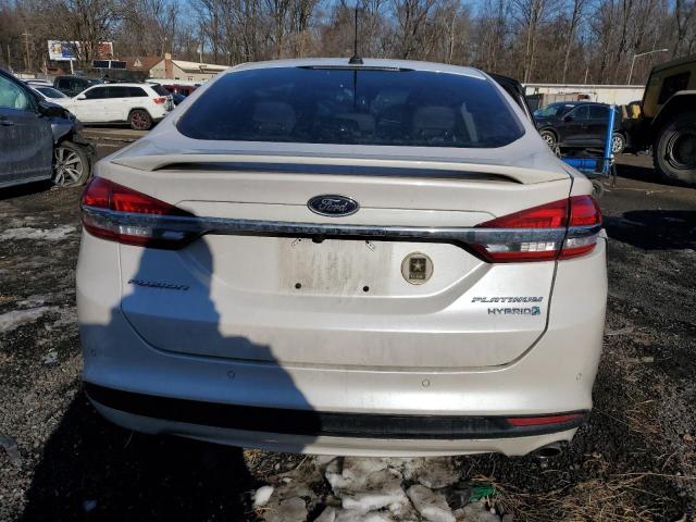  FORD FUSION 2017 Белы