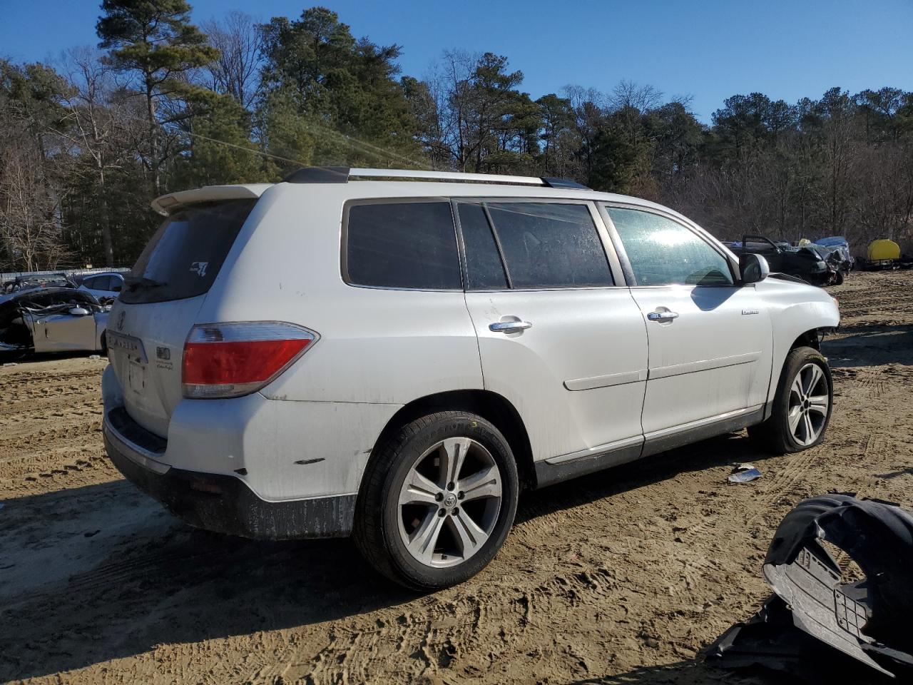 2011 Toyota Highlander - Image 3