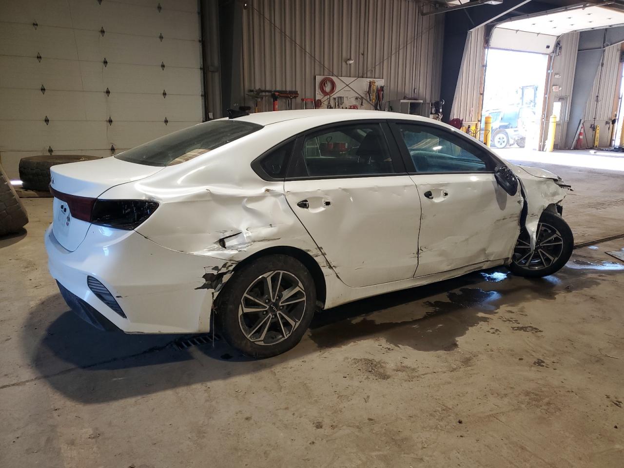 2022 Kia Forte - Image 3