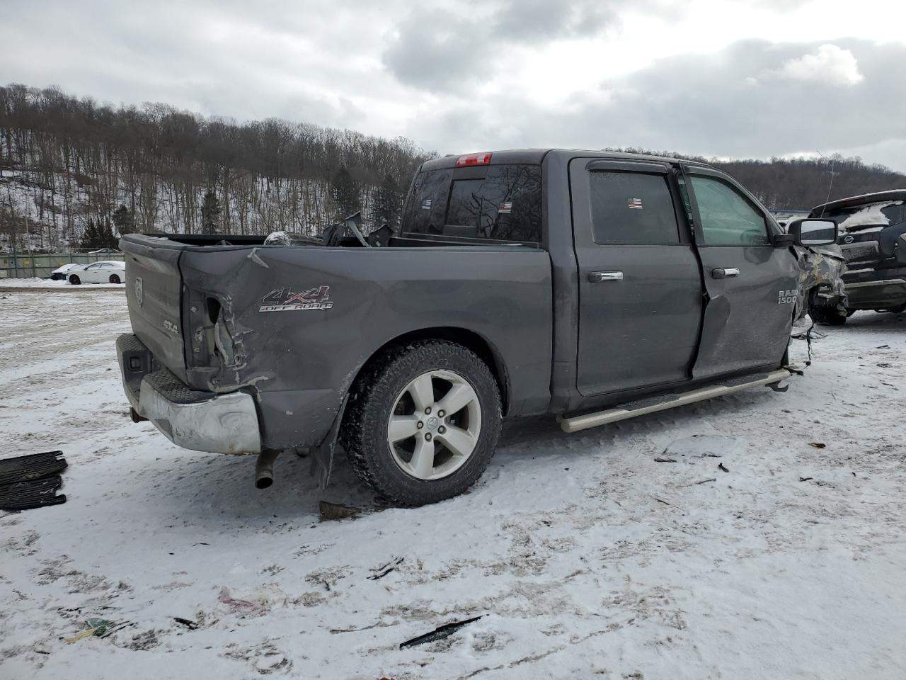 2016 RAM 1500 - Image 3