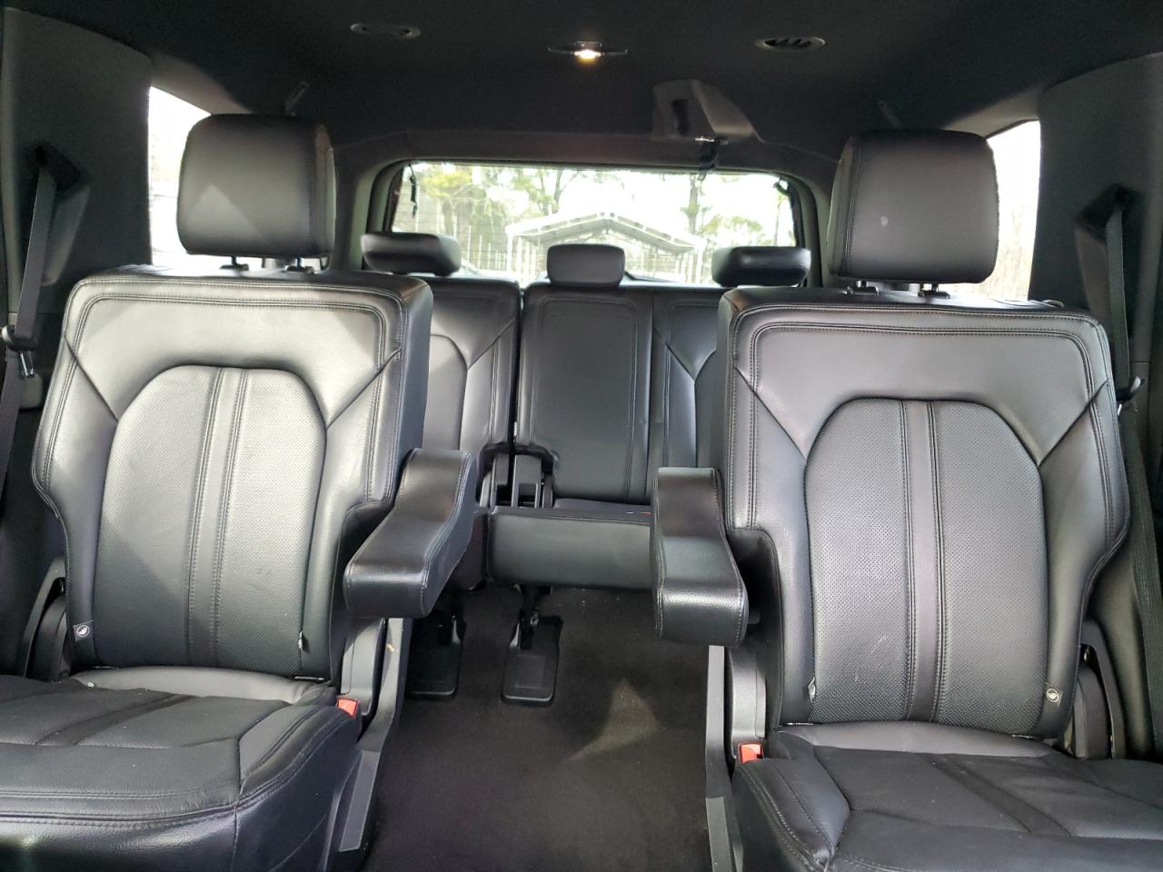 2020 Ford Expedition - Image 10