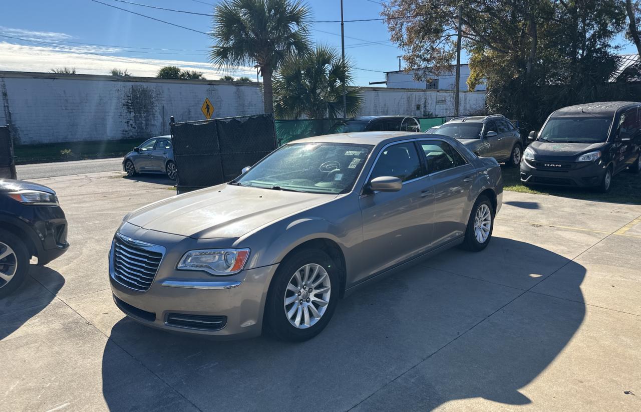 VIN 2C3CCAAG1EH323843 2014 CHRYSLER 300 no.2