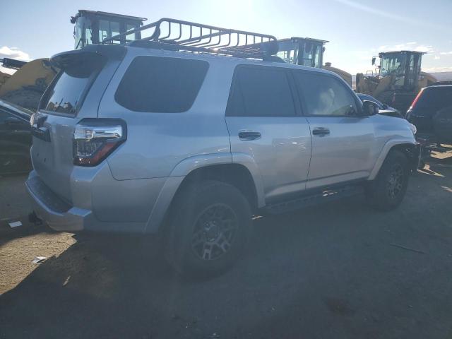  TOYOTA 4RUNNER 2020 Сріблястий