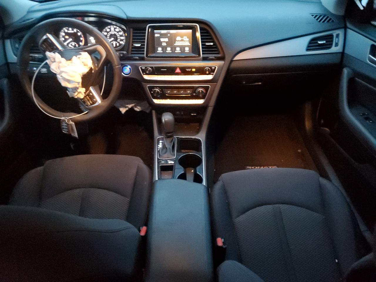2018 Hyundai Sonata - Image 8