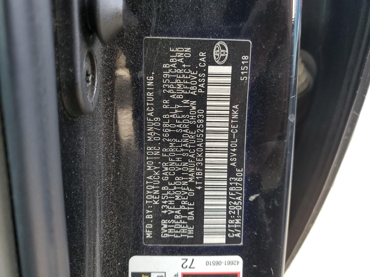 2010 Toyota Camry - Image 12