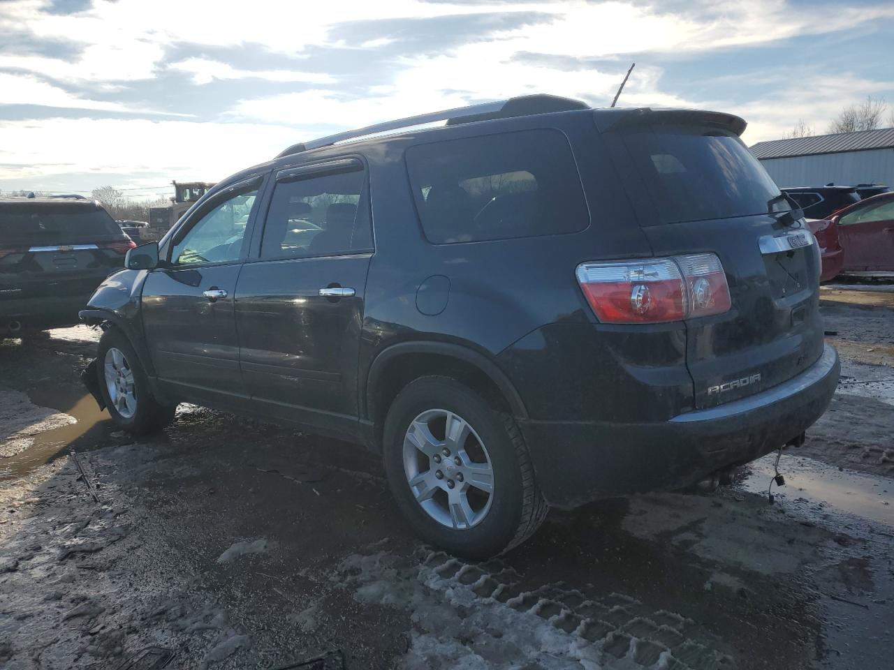 2011 GMC Acadia - Image 2
