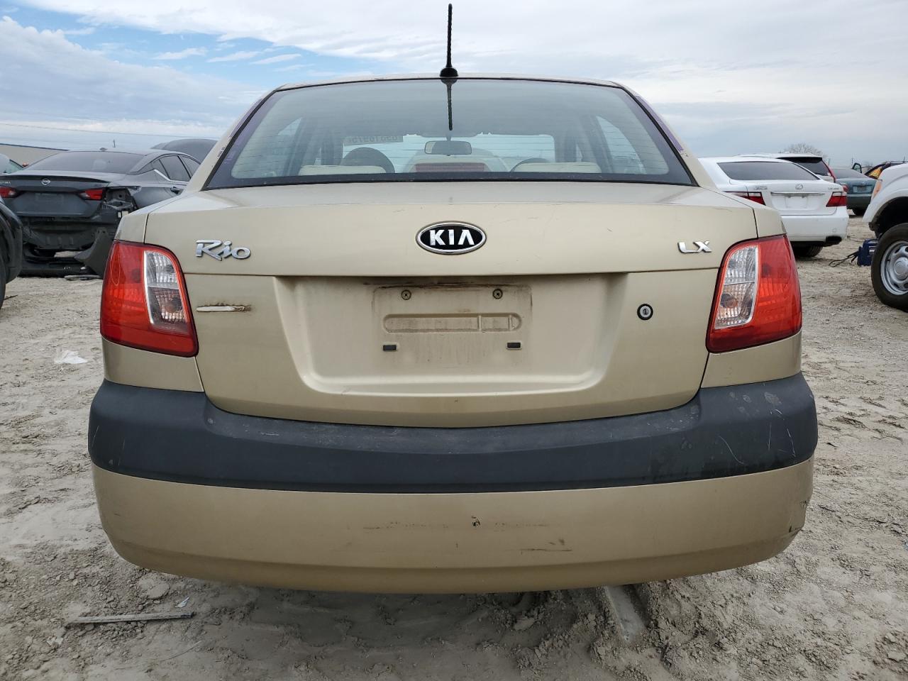 2009 Kia Rio - Image 6