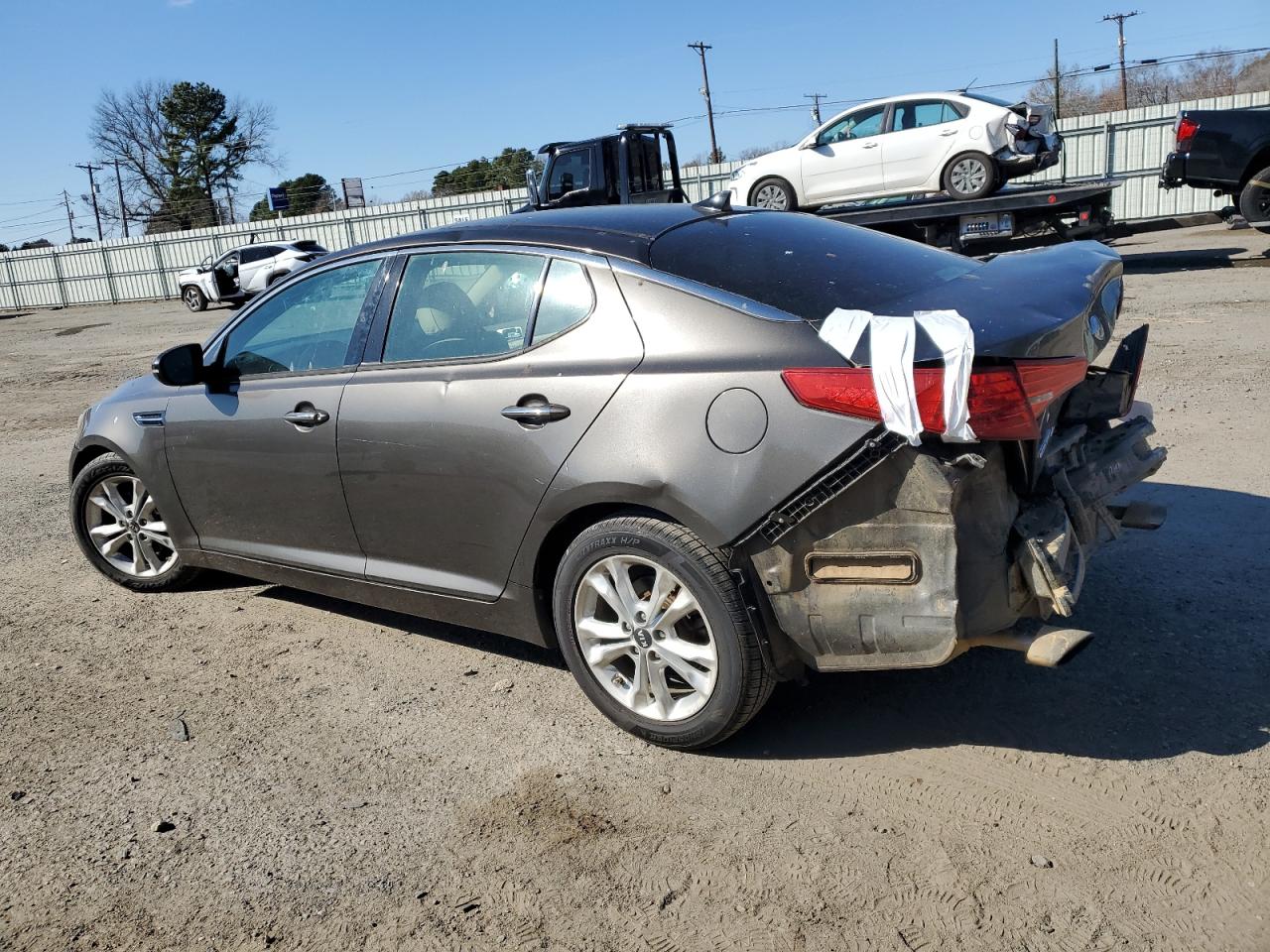 2011 Kia Optima - Image 2