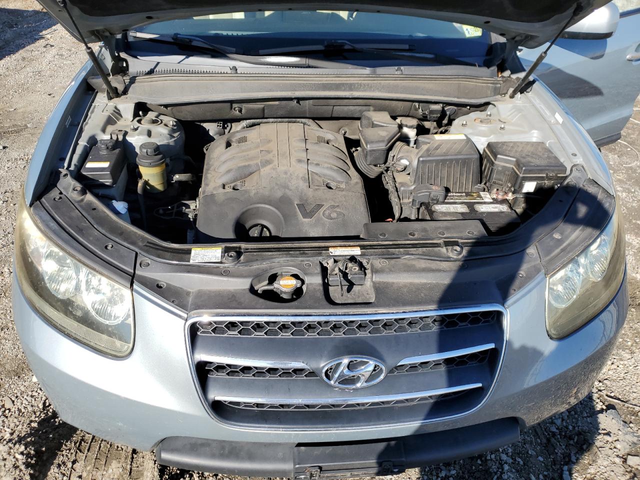 2009 Hyundai Santa Fe - Image 12