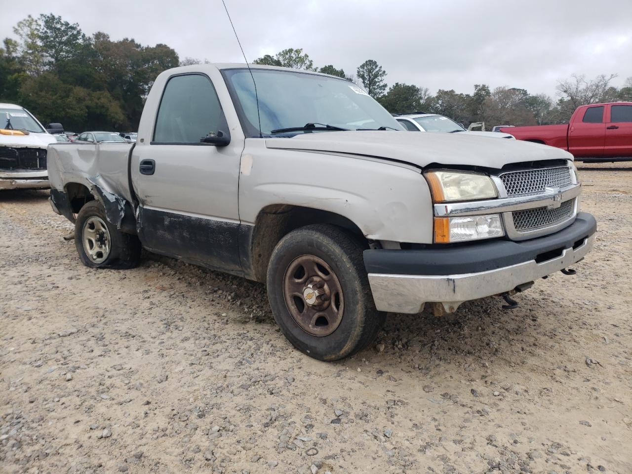 2004 Chevrolet Silverado - Image 4