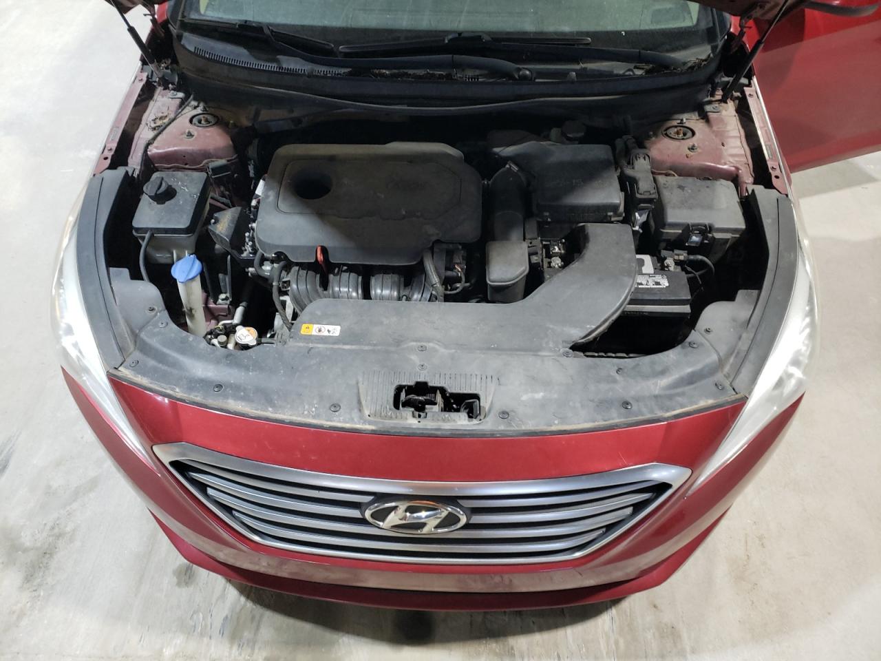 2016 Hyundai Sonata - Image 11
