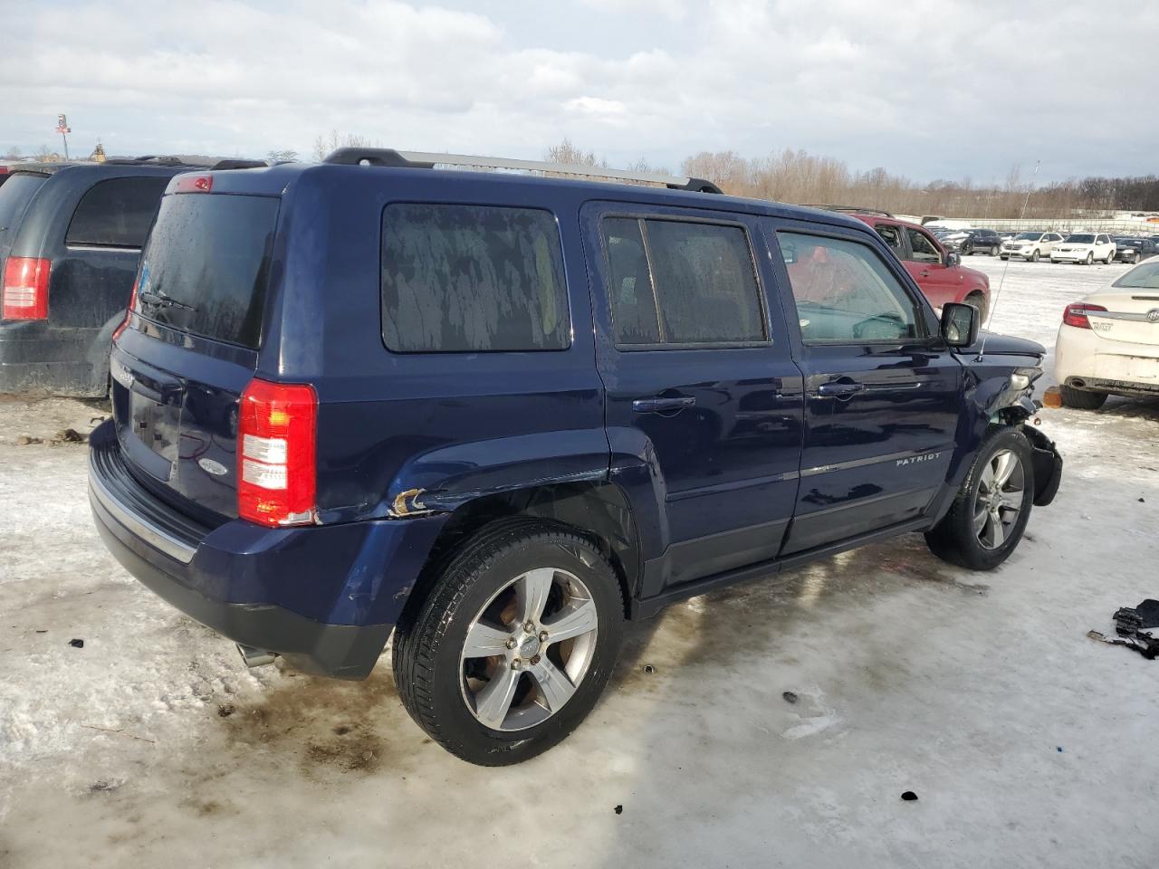 2016 Jeep Liberty (Patriot) - Image 3