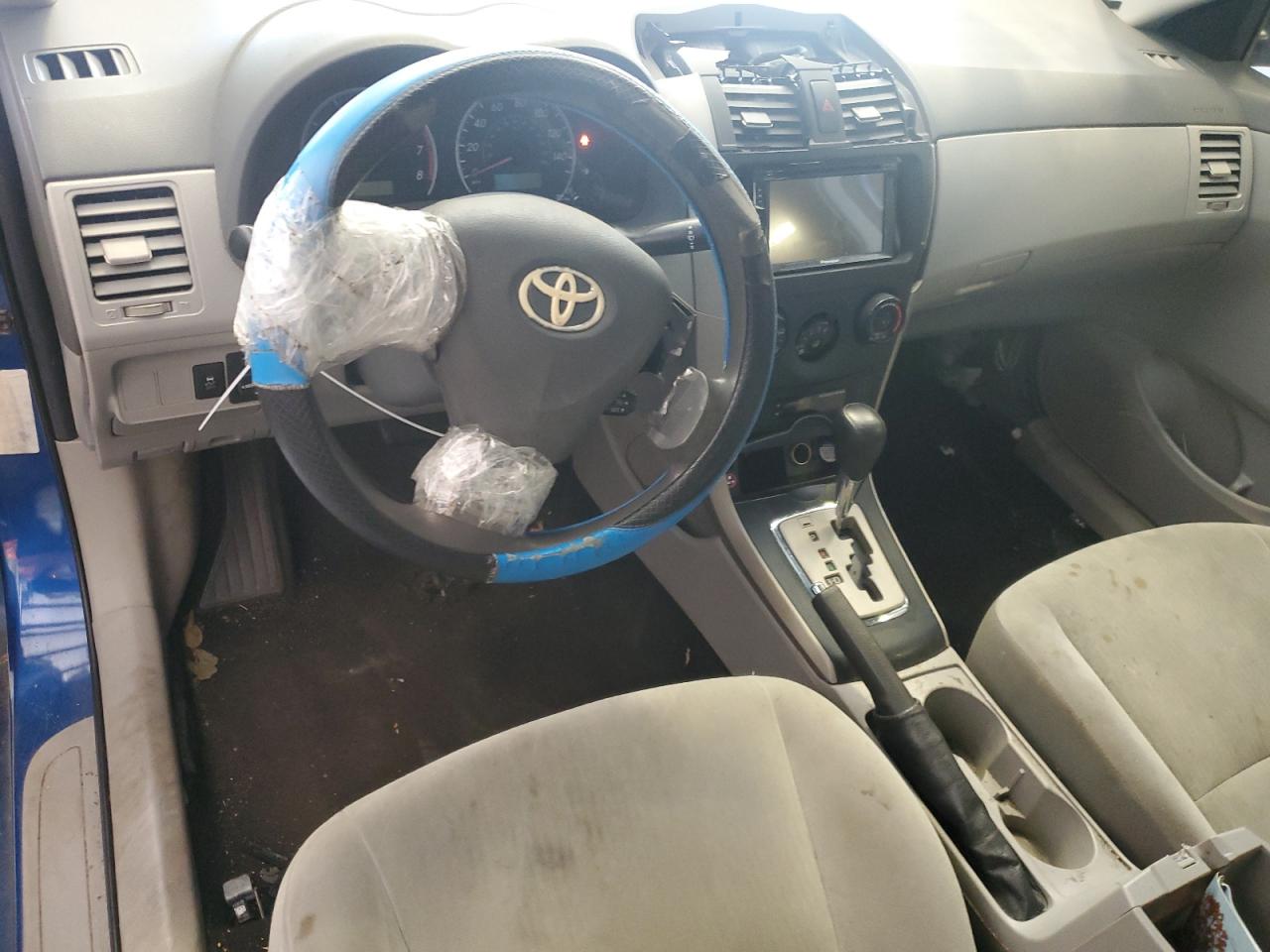 2010 Toyota Corolla - Image 8