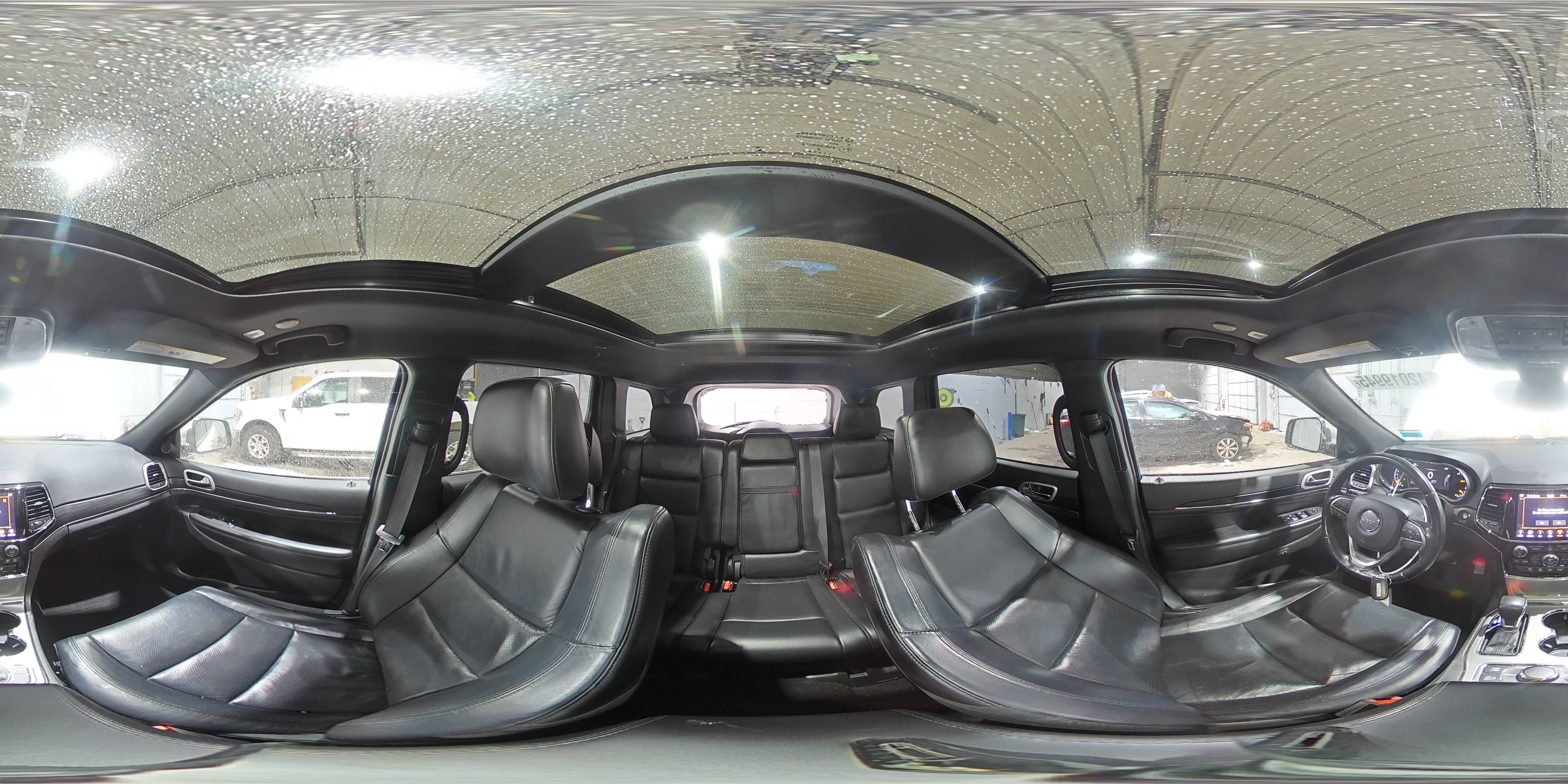 2020 Jeep Grand Cherokee - Image 13