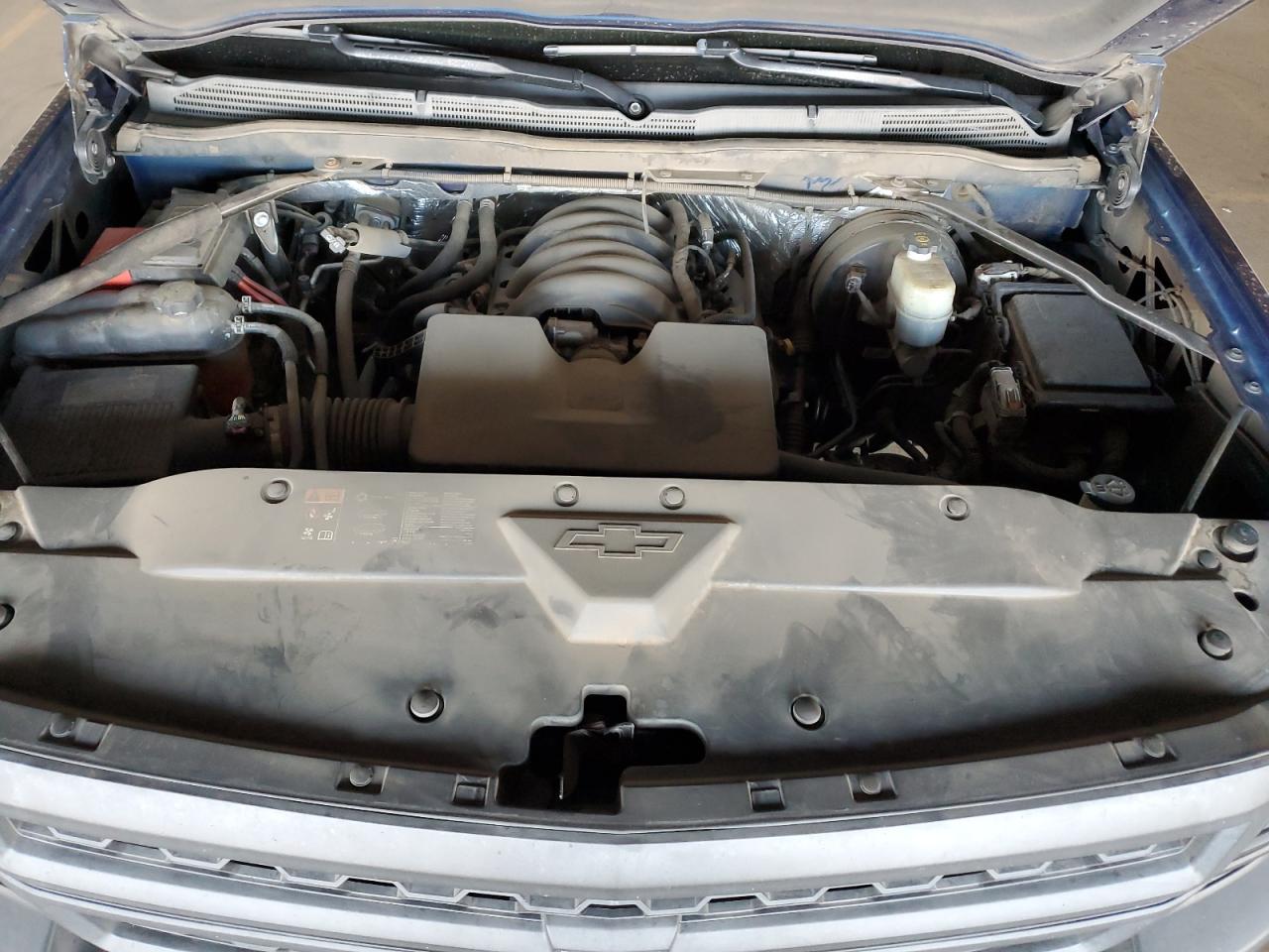 2015 Chevrolet Silverado - Image 13