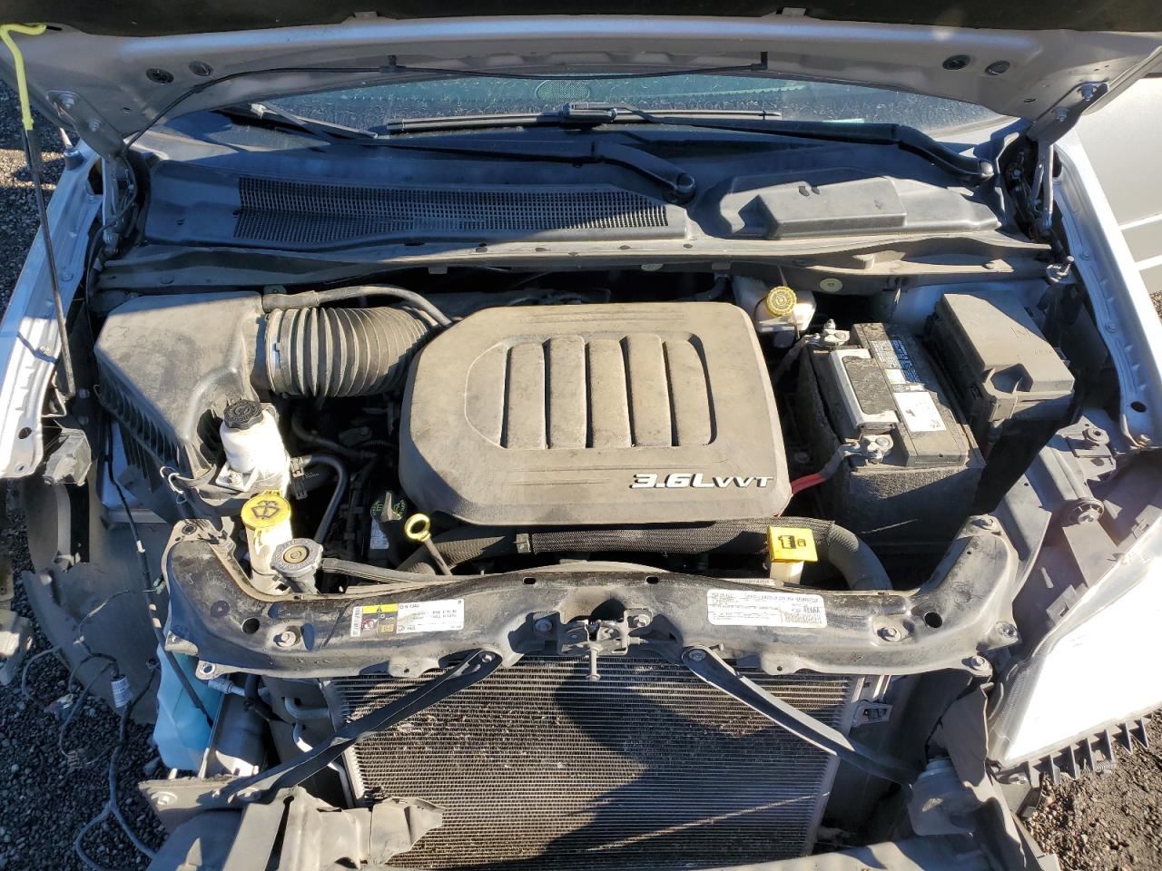 2017 Dodge Caravan - Image 12