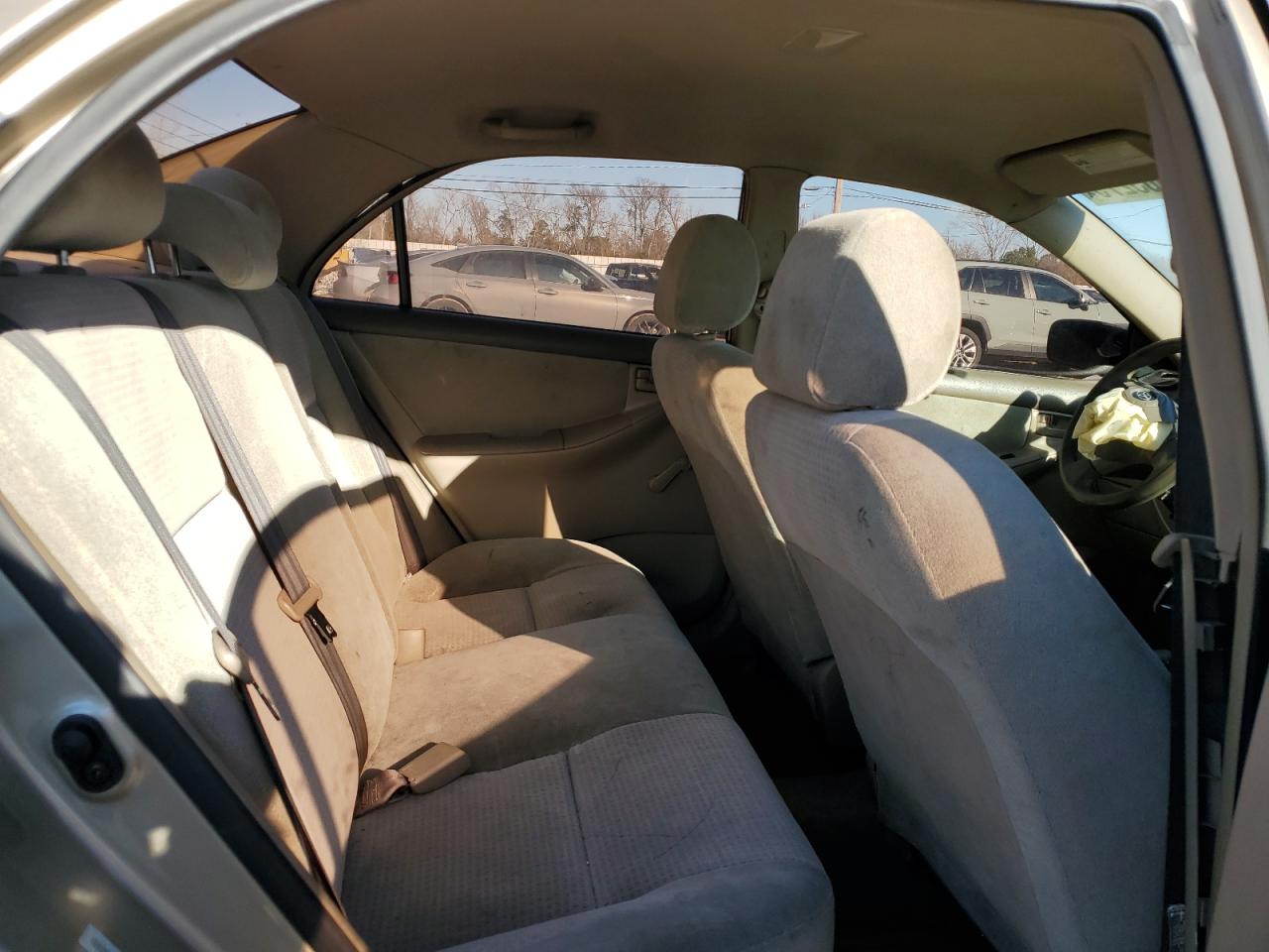2005 Toyota Corolla - Image 10