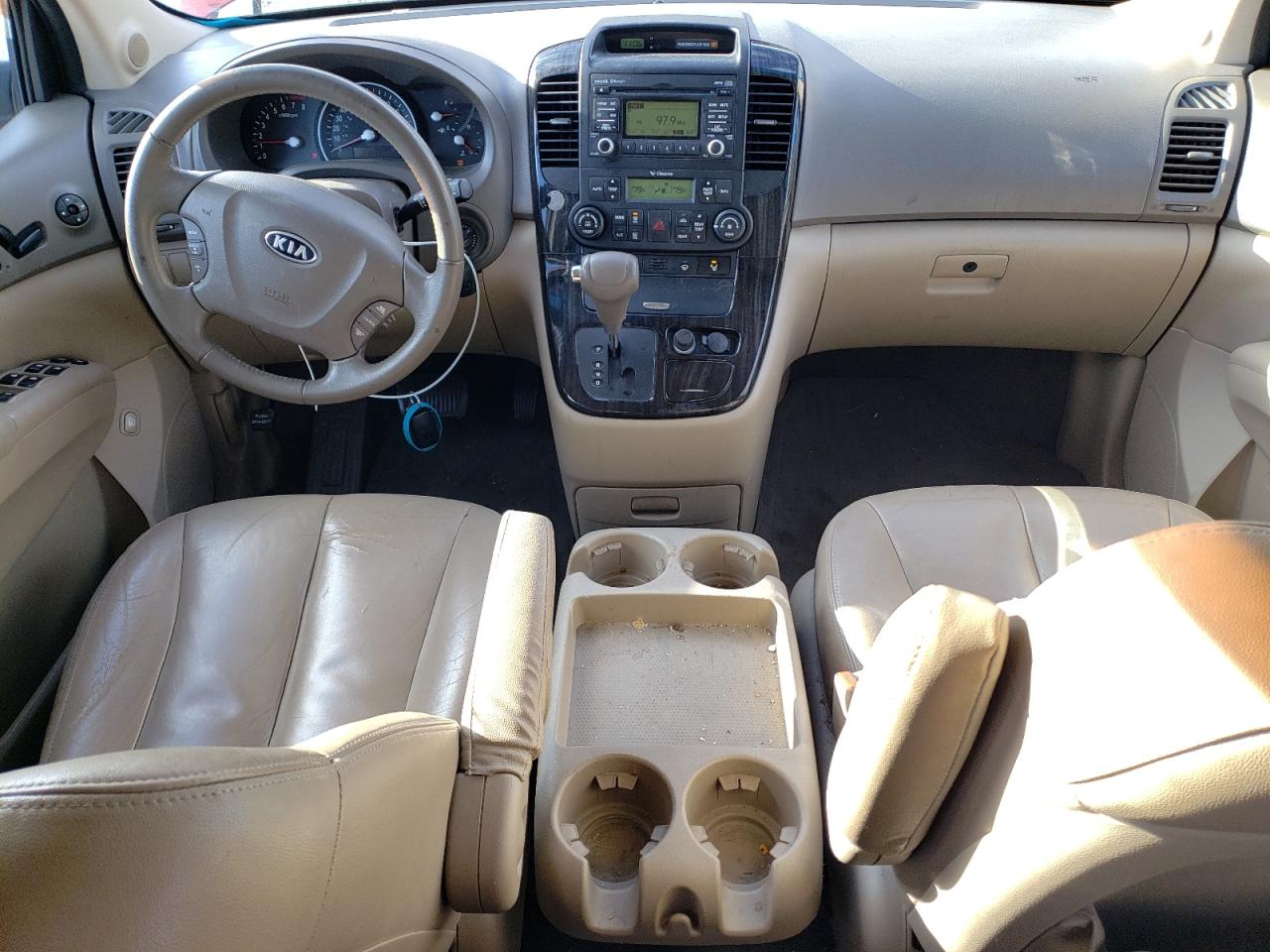 2011 Kia Sedona - Image 8