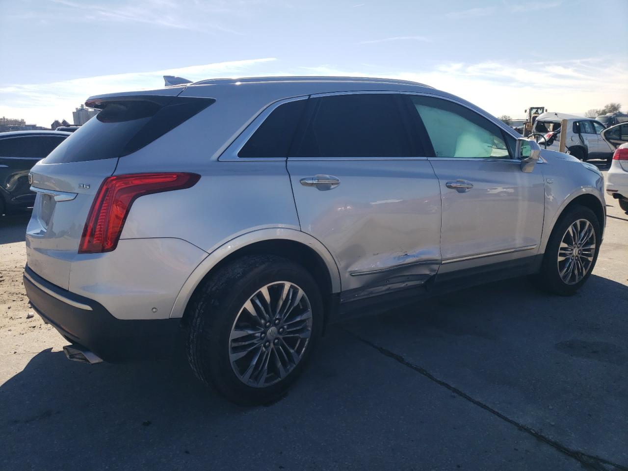 2017 Cadillac XT5 - Image 3