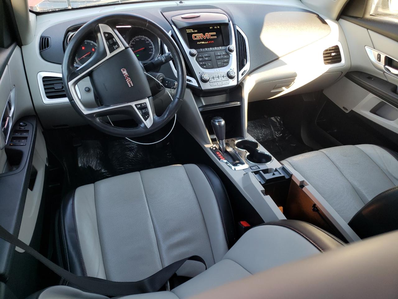 2017 GMC Terrain - Image 8