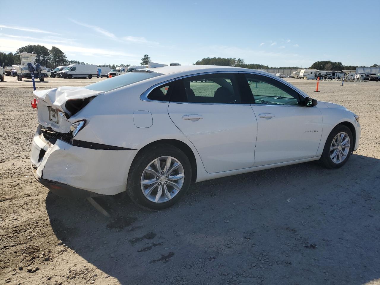2023 Chevrolet Malibu - Image 3
