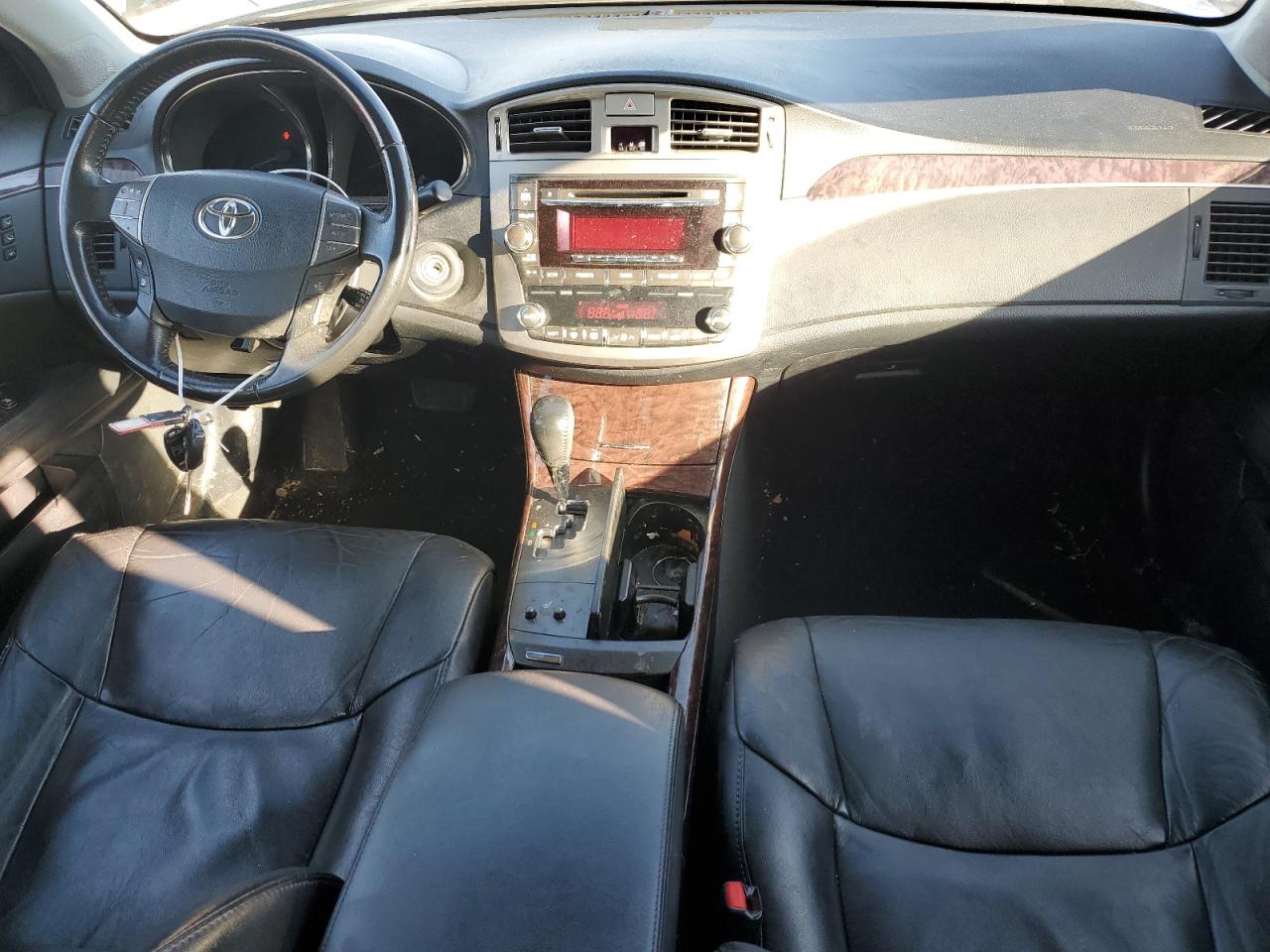 2011 Toyota Avalon - Image 8
