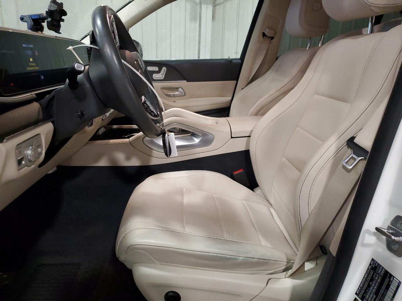 2020 Mercedes-Benz GLE - Image 7