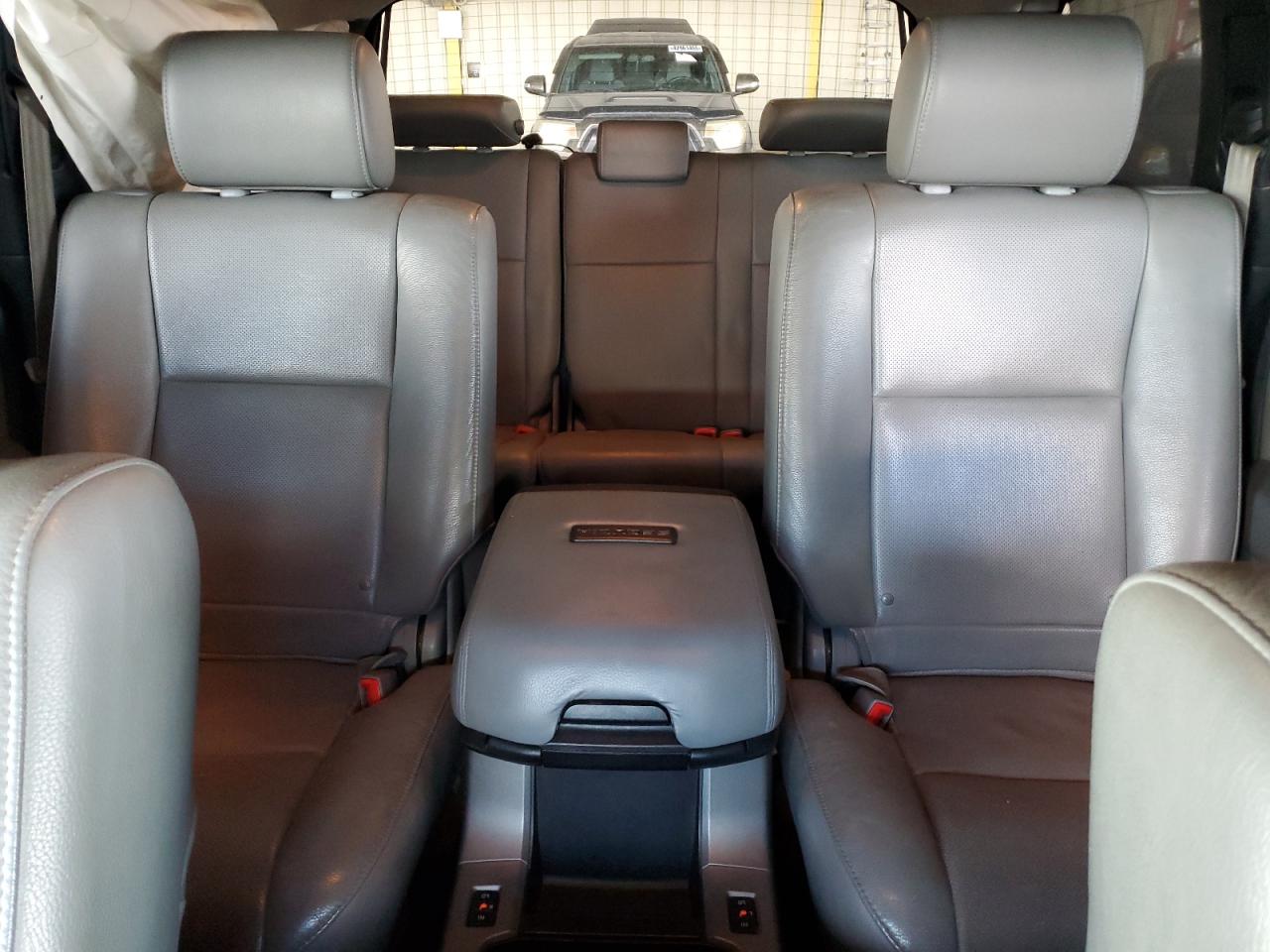 2014 Toyota Sequoia - Image 10
